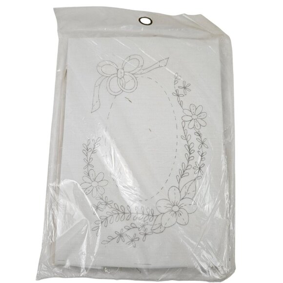 Caron Wedding Rings Stitchery Kit 6462 5 X 7 Embroidery Cotton Polyester Yarn - Picture 2 of 6